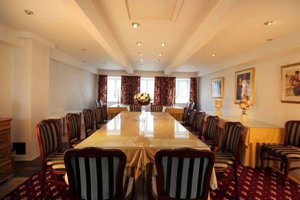 Store Restrup Manor House ภายนอก รูปภาพ
