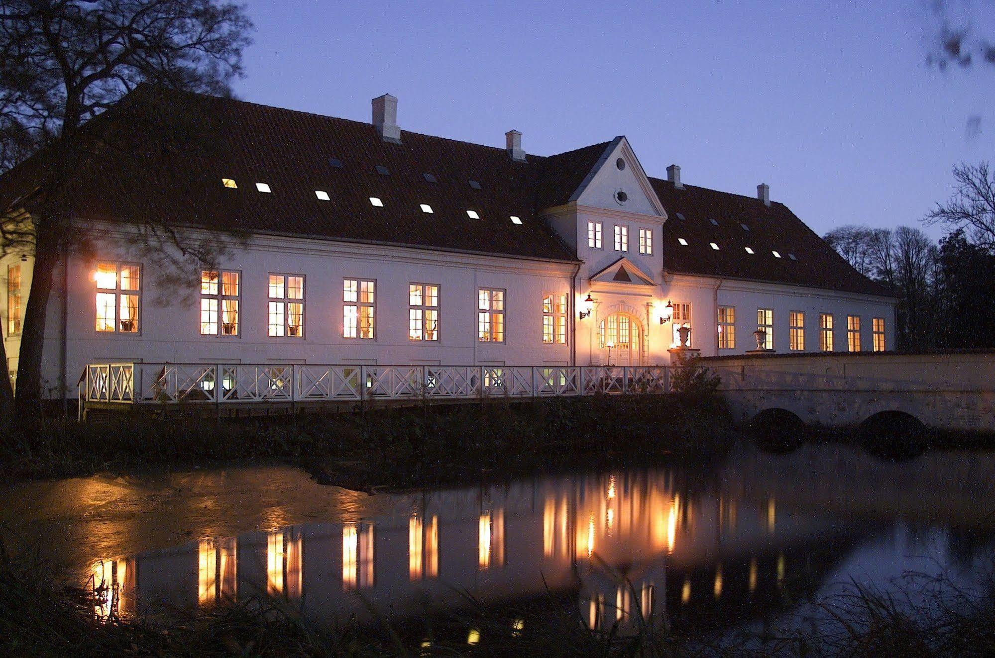 Store Restrup Manor House ภายนอก รูปภาพ