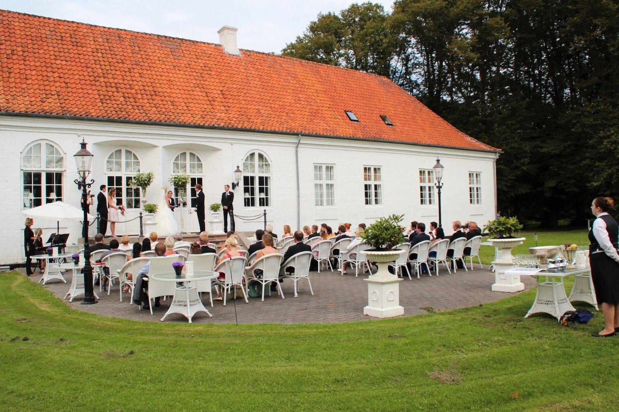 Store Restrup Manor House ภายนอก รูปภาพ