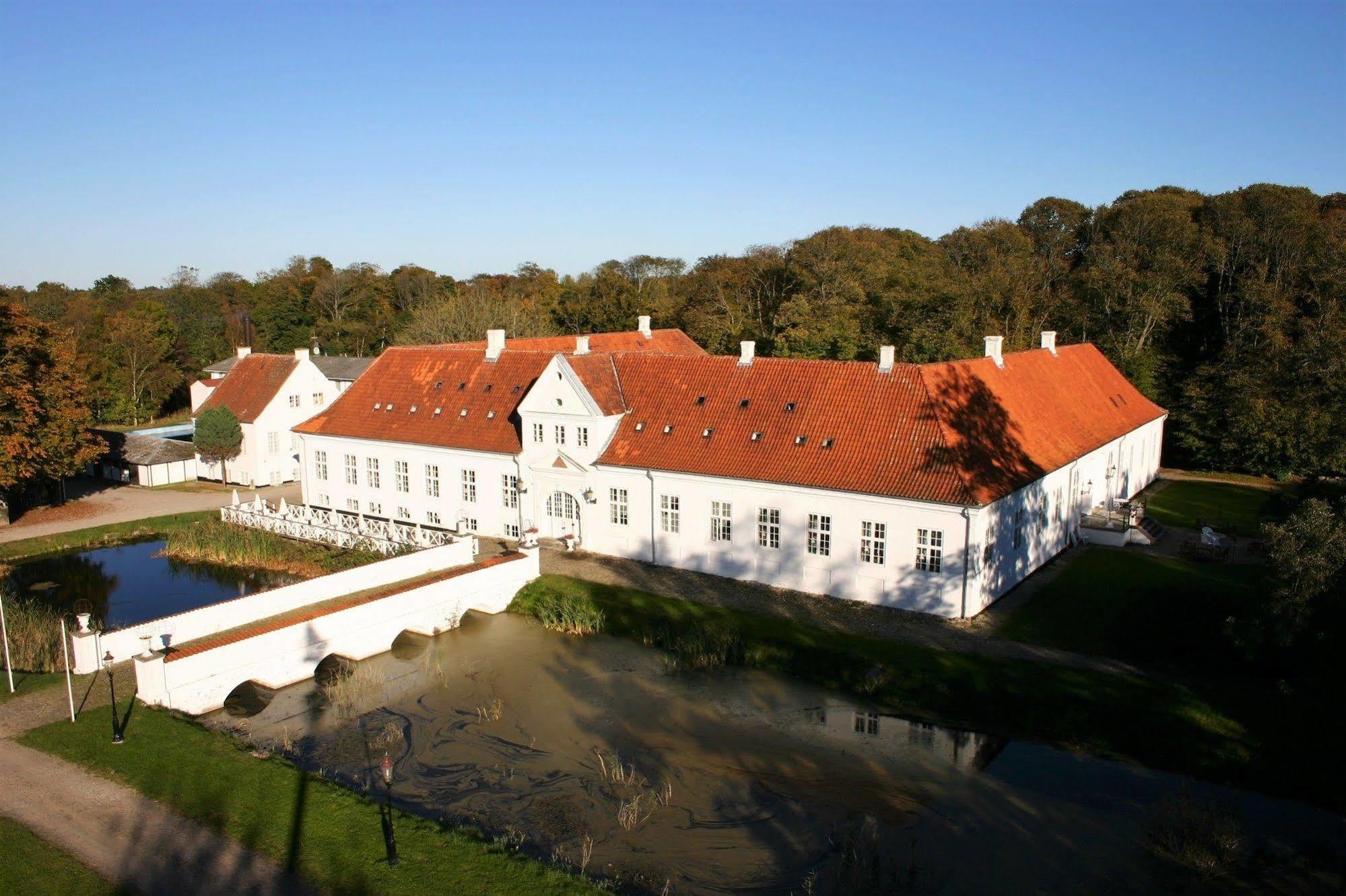 Store Restrup Manor House ภายนอก รูปภาพ
